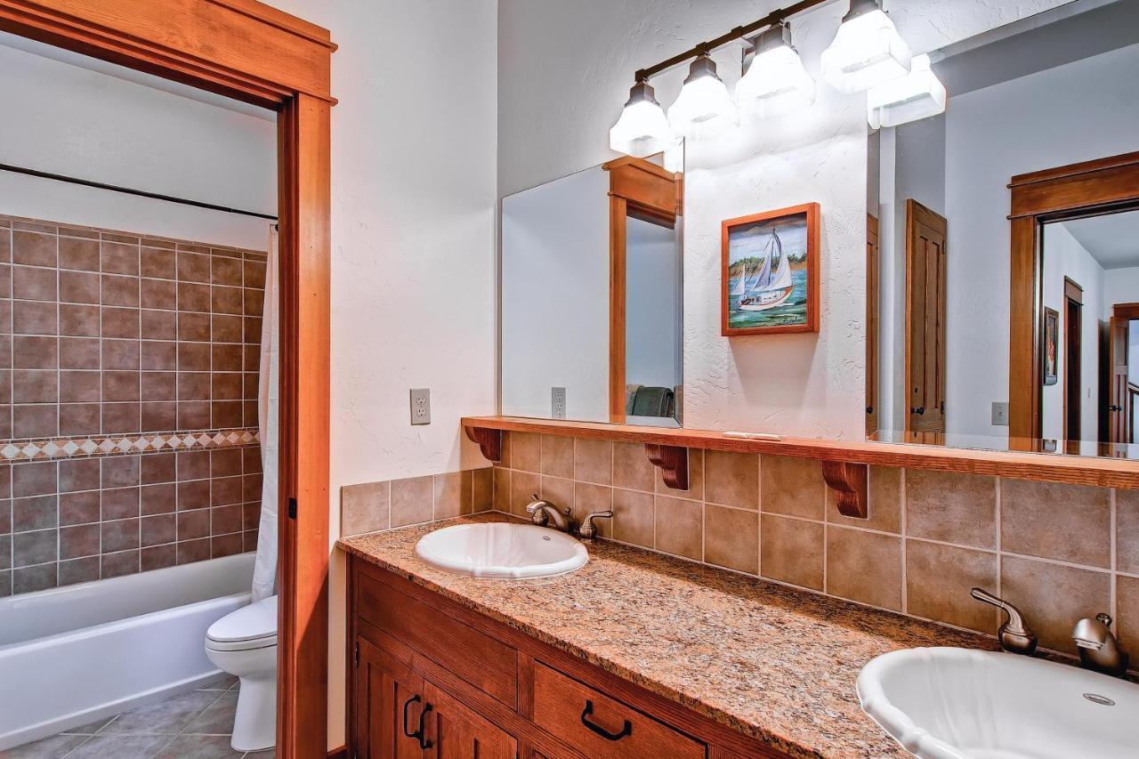 Ahwahnichi Lodge Yosemite West Ngoại thất bức ảnh